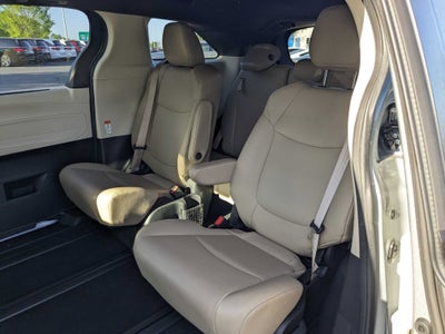 2021 Toyota Sienna XLE FWD 8-Passenger