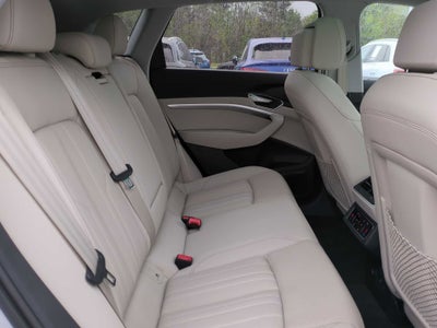 2024 Audi Q8 e-tron Premium Plus