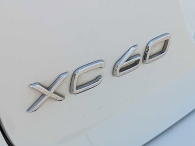 2016 Volvo XC60 FWD 4dr T5 Drive-E Platinum